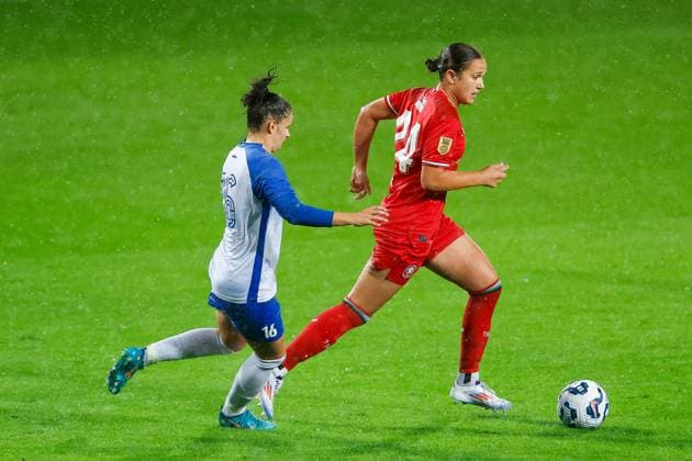 ENSCHEDE, Stadium De Grolsch Veste, 26-09-2024 , season 2024 2025 , UEFA Women Champions League Qualification. during the match Twente - Osijek (women), final result 4-0, ZNK Osijek player Ivana Kirilenko FC Twente player Daniela Galic Twente - Osijek (women)  x26344061x Copyright: