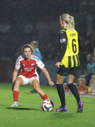 Borehamwood, England, September 26 2024: Josefine Rybrink (6 BK Hacken) on the ball during the UEFA Womens Champions League Round 2 Qualifier: Second Leg game between Arsenal and BK Hacken at Mangata Pay UK Stadium, Meadow Park in Borehamwood, England. (Jay Patel SPP) Copyright: xJayxPatel SPPx spp-en-JaPa-ARSvBKH_20240926_0358