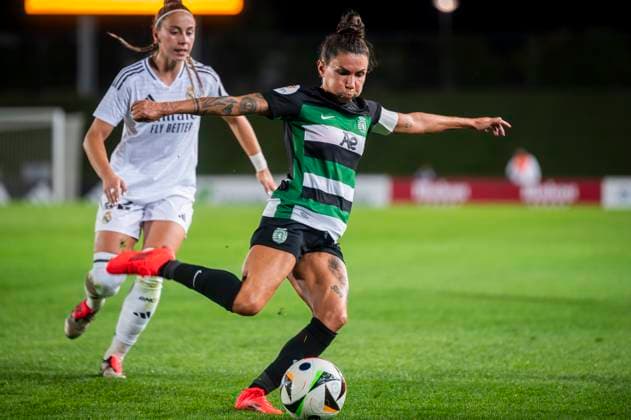 Real Madrid vs Sporting CP: UEFA Women s Champions League 2nd Round 2nd Leg Ana Borges of Sporting CP in action with the ball during the UEFA Women s Champions League 2nd Round 2nd Leg match between Real Madrid and Sporting CP at Estadio Alfredo Di Stefano on September 26, 2024 in Madrid, Spain. Madrid Estadio Alfredo Di Stefano Madrid Spain Copyright: xAlbertoxGardinx AGardin_20240926_Football_WChampions_Real_Madrid_vs_Sporting_090
