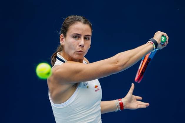 BEIJING, CHINA - SEPTEMBER 27: Emma Navarro of America competes in the Women s Singles Round of 64 match against Zhang Shuai of China on day five of 2024 China Open at National Tennis Center on September 27, 2024 in Beijing, China.  Copyright: xVCGx 111520483593