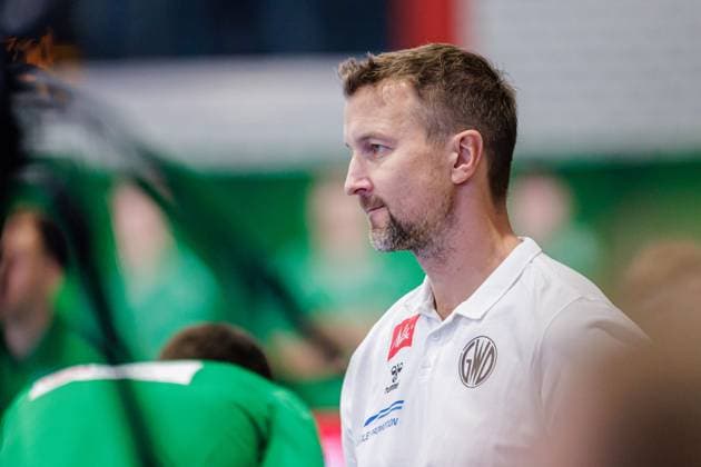 Evars Klesniks (GWD Minden, Co-Trainer) GER, GWD Minden vs. VfL Luebeck-Schwartau, Handball, 2. Bundesliga, 4. Spieltag, Spielzeit 2024 2025, 27.09.2024 GER, GWD Minden vs. VfL Luebeck-Schwartau, Handball, 2. Bundesliga, 4. Spieltag, Spielzeit 2024 2025, 27.09.2024 Luebbecke