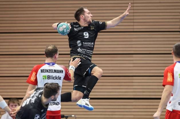 27.09.2024, xtgx, Handball - 2. Bundesliga HC Elbflorenz Dresden - HBW Balingen Weilstetten v.l. Julius Dierberg (Dresden, 9) wirft Tor, Torschuetze, erzielt Tor, Treffer, scores the goal Dresden