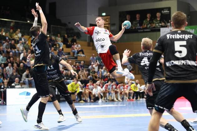 27.09.2024, xtgx, Handball - 2. Bundesliga HC Elbflorenz Dresden - HBW Balingen Weilstetten v.l. Jerome Mueller (Müller, Balingen, 21) wirft Tor, Torschuetze, erzielt Tor, Treffer, scores the goal Dresden