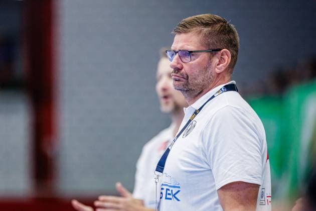Aaron Ziercke (GWD Minden, Trainer) ist enttaeuscht unzufrieden GER, GWD Minden vs. VfL Luebeck-Schwartau, Handball, 2. Bundesliga, 4. Spieltag, Spielzeit 2024 2025, 27.09.2024 GER, GWD Minden vs. VfL Luebeck-Schwartau, Handball, 2. Bundesliga, 4. Spieltag, Spielzeit 2024 2025, 27.09.2024 Luebbecke