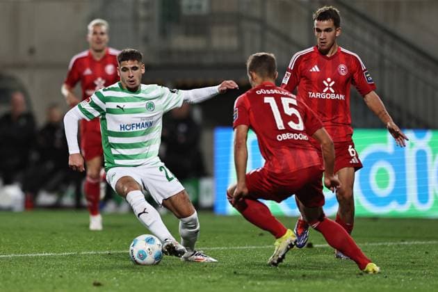 Nemanja Motika, SGF, im Hinrundenspiel der Saison 2024 2025 zwischen SpVgg Greuther Fürth und der Fortuna Düsseldorf (1:2) in Fürth; 27 09 2024 -