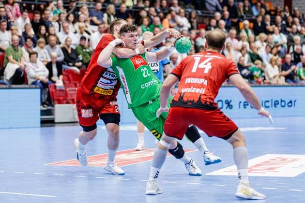 v.l. Leon Ciudad Benitez (VfL Luebeck-Schwartau, 20), Philipp Vorlicek (GWD Minden, 22), Paul Skorupa (VfL Luebeck-Schwartau, 14) GER, GWD Minden vs. VfL Luebeck-Schwartau, Handball, 2. Bundesliga, 4. Spieltag, Spielzeit 2024 2025, 27.09.2024 GER, GWD Minden vs. VfL Luebeck-Schwartau, Handball, 2. Bundesliga, 4. Spieltag, Spielzeit 2024 2025, 27.09.2024 Luebbecke