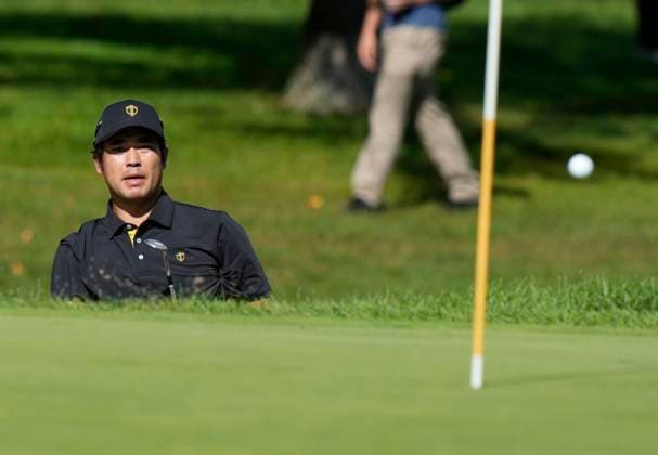 September 27, 2024, Montreal, Pq, Canada: International team member Hideki Matsuyama of Japan, watches his bunker shot on the 5th hole during the second round foursome match at the Presidents Cup golf tournament at Royal Montreal Golf Club in Montreal, Friday Sept. 27, 2024. Golf 2024: Presidents Cup: Round Two  - ZUMAc35_ 20240927_zaf_c35_031 Copyright: xFrankxGunnx