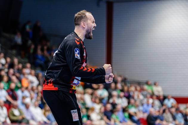 Nils Conrad (VfL Luebeck-Schwartau, 49) jubelt freut sich GER, GWD Minden vs. VfL Luebeck-Schwartau, Handball, 2. Bundesliga, 4. Spieltag, Spielzeit 2024 2025, 27.09.2024 GER, GWD Minden vs. VfL Luebeck-Schwartau, Handball, 2. Bundesliga, 4. Spieltag, Spielzeit 2024 2025, 27.09.2024 Luebbecke