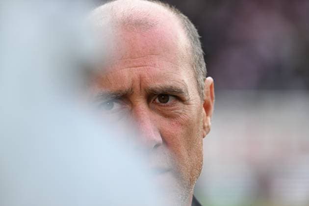 28.09.2024 - Fussball - Saison 2024 2025 - 2. Fussball - Bundesliga - 07. Spieltag: SSV Jahn Regensburg - 1. FC Kaiserslautern Lautern FCK ( Rote Teulfel ) - Sportfoto Zink - xwoxzix - DFL regulations prohibit any use of photographs as image sequences and or quasi-video - only for editorial use - Joe Joseph Enochs ( Trainer SSV Jahn Regensburg )