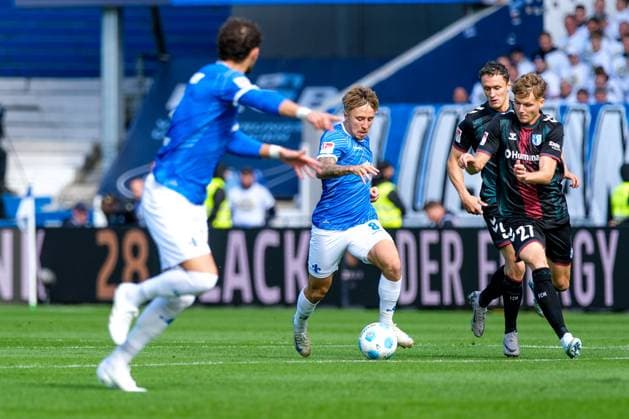 Luca Marseiler (SV Darmstadt 98, 08) am Ball, GER, SV Darmstadt 98 vs. 1. FC Magdeburg, Fussball, 2. Bundesliga, 7. Spieltag, Saison 2024 2025, 28.09.2024. DFL REGULATIONS PROHIBIT ANY USE OF PHOTOGRAPHS as IMAGE SEQUENCES and or QUASI-VIDEO. GER, SV Darmstadt 98 vs. 1. FC Magdeburg, Fussball, 2. Bundesliga, 7. Spieltag, Saison 2024 2025, 28.09.2024. Darmsatdt