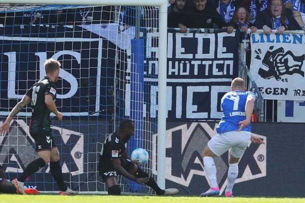 28.09.2024, xtvx, Fussball 2.Bundesliga, SV Darmstadt 98 - 1.FC Magdeburg emspor, v.l. Goal scored, Tor zum 1:0 Isac Lidberg (SV Darmstadt 98) (DFL DFB REGULATIONS PROHIBIT ANY USE OF PHOTOGRAPHS as IMAGE SEQUENCES and or QUASI-VIDEO) Darmstadt