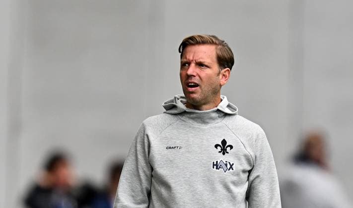 28.09.2024, xfux, Fussball 2.Bundesliga, SV Darmstadt 98 - 1.FC Magdeburg, v.l. Trainer Florian Kohfeldt (SV Darmstadt 98) enttaeuscht, enttaeuscht schauend, dissapointed (DFL DFB REGULATIONS PROHIBIT ANY USE OF PHOTOGRAPHS as IMAGE SEQUENCES and or QUASI-VIDEO. Eine Lizenzierung des Lichtbildwerkes an und oder durch den SV Darmstadt 1898 e.V. sowie Tochterunternehmen ist nicht gestattet. No release of or sale to SV Darmstadt 1898 e.V.)) Darmstadt