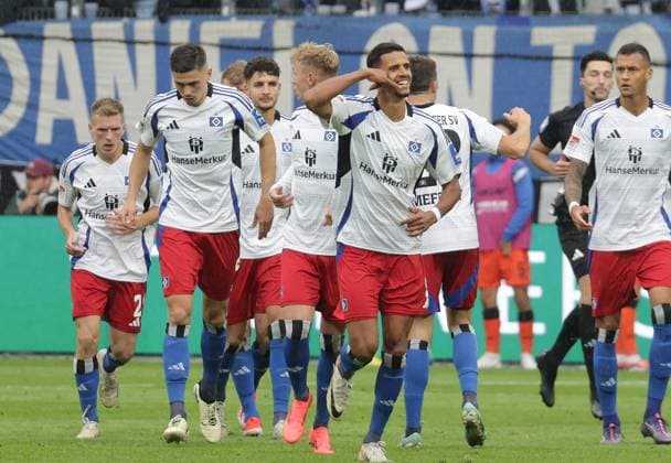 Torjubel 1-1 Robert Glatzel (HSV) Fussball, Herren, Saison 2024 2025, 2.BL, Volksparkstadion, Hamburger SV gegen SC Paderborn DFL REGULATIONS PROHIBIT ANY USE OF PHOTOGRAPHS AS IMAGE SEQUENCES AND OR QUASI-VIDEO.