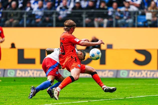 Tor zum 2:2 per Kopfball Davie Selke (Hamburger SV, 27) GER, Hamburger SV vs. SC Paderborn 07, Fussball, 2. Bundesliga, Spieltag 7, Saison 2024 2025, 28.09.2024 DFL REGULATIONS PROHIBIT ANY USE OF PHOTOGRAPHS AS IMAGE SEQUENCES AND OR QUASI-VIDEO GER, Hamburger SV vs. SC Paderborn 07, Fussball, 2. Bundesliga, Spieltag 7, Saison 2024 2025, 28.09.2024 Hamburg