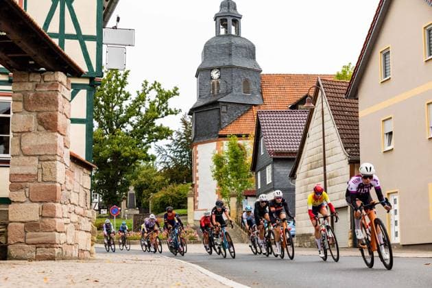 28.09.2024, GER, Rennrad, Bundesliga, Frauen Elite, Saison 2024, Finallauf Müller Die lila Logistik Rad-Bundesliga Im Bild zu sehen sind Impressionen des Rennradrennen, Sportler innen während des Wettkampfes 98574 Schmalkalden Gradierwerk Solewelt Moorgru Thüringen Deutschland