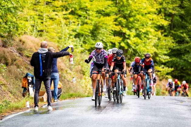 28.09.2024, GER, Rennrad, Bundesliga, Frauen Elite, Saison 2024, Finallauf Müller Die lila Logistik Rad-Bundesliga Im Bild zu sehen sind Impressionen des Rennradrennen, Sportler innen während des Wettkampfes 98574 Schmalkalden Gradierwerk Solewelt Moorgru Thüringen Deutschland