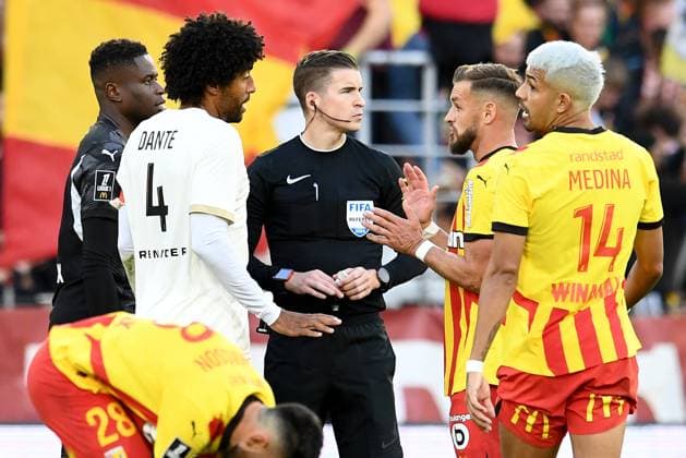RC Lens v OGC Nice - Ligue 1 McDonald s 2024 2025 24 Jonathan GRADIT (rcl) - 14 Facundo MEDINA (rcl) - 30 Brice SAMBA (rcl) - 04 DANTE (ogcn) - Francois LETEXIER (ARBITRE) during the Ligue 1 McDonald s match between Lens and Nice at Stade Bollaert-Delelis on September 28, 2024 in Lens, France. Lens France  Copyright: xFEPx 776214362