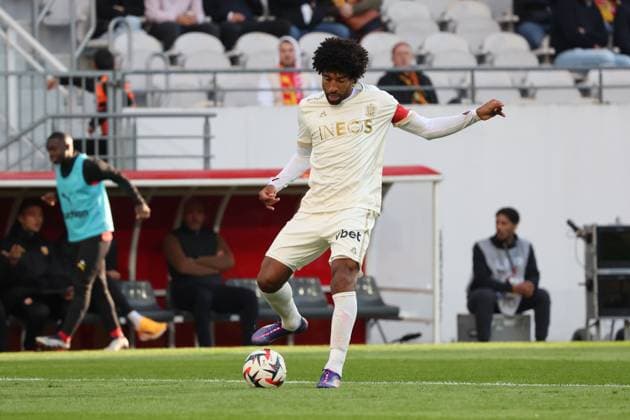 DANTE (OGC Nice) lors du match RC Lens - OGC Nice, Ligue 1, stade Bollaert-Delelis, le 28 septembre 2024 FOOTBALL : RC Lens vs OGC Nice - Ligue 1 - 28 09 2024 LaurentSanson Panoramic 
