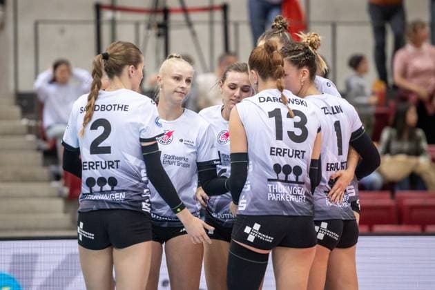 Mitte: Antonia Greskamp (Schwarz-Weiss Erfurt, 09) - sichtlich enttaeuscht nach verlorenem Satz GER, Allianz MTV Stuttgart vs. Schwarz-Weiss Erfurt, Volleyball Bundesliga, VBL, Spielzeit 2024 2025, 28.09.2024 GER, Allianz MTV Stuttgart vs. Schwarz-Weiss Erfurt, Volleyball Bundesliga, VBL, Spielzeit 2024 2025, 28.09.2024 Stuttgart Copyright: xSandyxDinkelackerx EP_SDR