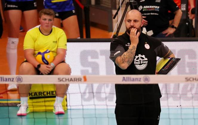 BAU 28.09.2024 Stuttgart Volleyball Supercup Allianz MTV Stuttgart vs. Schwarz-Weiss Erfurt, Allianz Trainer Konstantin Bitter