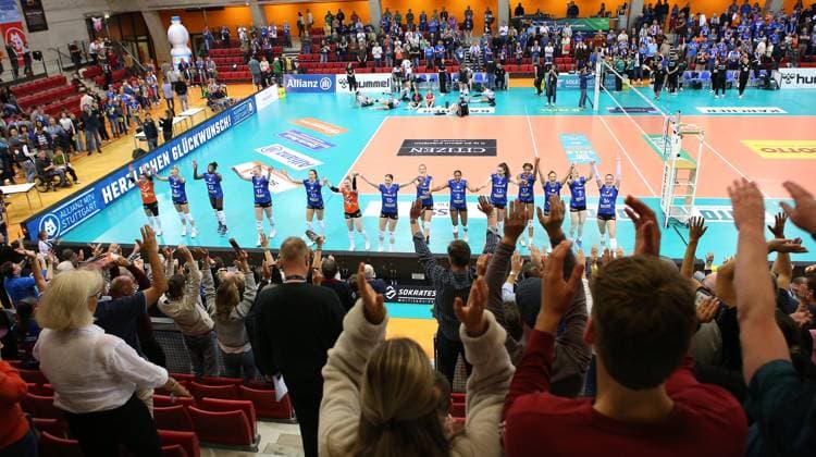 BAU 28.09.2024 Stuttgart Volleyball Supercup Allianz MTV Stuttgart vs. Schwarz-Weiss Erfurt, Schlußjubel, Jubel (Allianz)