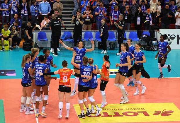 BAU 28.09.2024 Stuttgart Volleyball Supercup Allianz MTV Stuttgart vs. Schwarz-Weiss Erfurt, Schlußjubel, Jubel (Allianz)