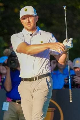September 28, 2024, Montreal, Quebec, USA: Mackenzie Hughes (CAN) watches his tee shot off the 11th hole during Day 3 of the 2024 Presidents Cup at The Royal Montreal Golf Club. Montreal USA - ZUMAw109 20240928_fap_w109_049 Copyright: xDebbyxWongx