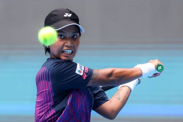 BEIJING, CHINA - SEPTEMBER 28: Mananchaya Sawangkaew of Thailand competes in the Women s Singles Round of 64 match against Aryna Sabalenka of Belarus on day six of 2024 China Open at National Tennis Center on September 28, 2024 in Beijing, China.  Copyright: xVCGx 111520849396
