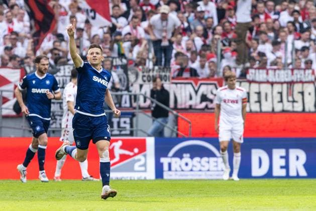 2. Fußball Bundesliga: 1.FC Köln - Karlsruher SC; 29.09.2024 Marvin Wanitzek (Karlsruher SC, 10) im Jubel, 3:2. 2. Fußball Bundesliga: 1.FC Köln - Karlsruher SC; Rhein-Energie-Stadion, Köln; 29.09.2024 DFL REGULATIONS PROHIBIT ANY USE OF PHOTOGRAPHS AS IMAGE SEQUENCES AND OR QUASI-VIDEO.