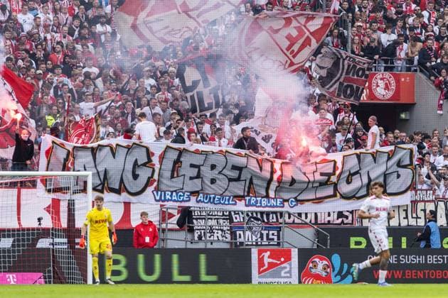 2. Fußball Bundesliga: 1.FC Köln - Karlsruher SC; 29.09.2024 Fans von 1.FC Köln im Jubel, 3:0 2. Fußball Bundesliga: 1.FC Köln - Karlsruher SC; Rhein-Energie-Stadion, Köln; 29.09.2024 DFL REGULATIONS PROHIBIT ANY USE OF PHOTOGRAPHS AS IMAGE SEQUENCES AND OR QUASI-VIDEO.