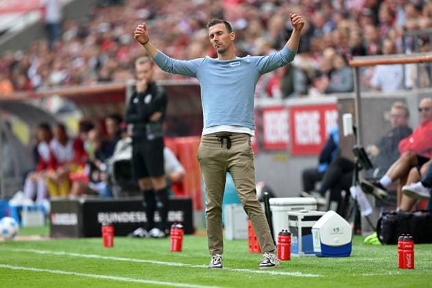 Koeln, Rheinenergiestadion, 29.09.24, GER, Herren, 2.Bundesliga, Saison 2024-2025, 1.FC Koeln - Karlsruher SC Bild: Trainer Christian EICHNER (Karlsruhe) Only for editorial use! DFL regulations prohibit any use of photographs as image sequences and or quasi-video. NRW Deutschland