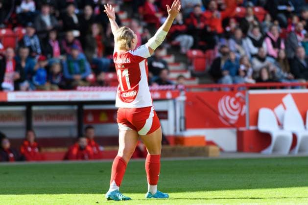 Dina Orschmann (11 (Union Berlin) celebrates her second goal during the 2. Frauen-Bundesliga match between Union Berlin and FC Bayern Munich II at Stadion Alte Försterei, Berlin, Germany. (Sven Beyrich SPP)  Copyright: xSvenxBeyrich SPPx spp-en-SvBe-20240929-ND5_6906