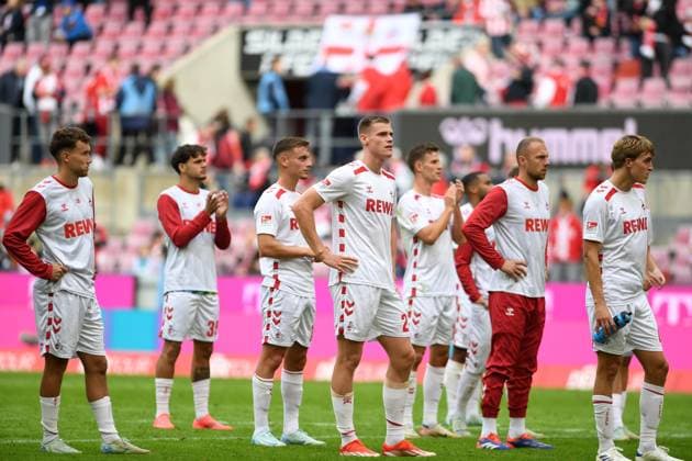 Spieler 1. FC KOELN enttaeuscht waehrend des Spiels der 2. Bundesliga zwischen 1. FC Köln und Karlsruher SC im RheinEnergieStadion am 29. September 2024 in Köln, Deutschland. (Foto von Ralf Treese DeFodi Images) +++ Spieler 1. FC KOELN look dejected during the 2. Bundesliga match between 1. FC Köln and Karlsruher SC at RheinEnergieStadion on September 29, 2024 in Cologne, Germany. (Photo by Ralf Treese DeFodi Images) DFB DFL REGULATIONS PROHIBIT ANY USE OF PHOTOGRAPHS AS IMAGE SEQUENCES AND OR QUASI-VIDEO. Defodi-521_KOEKSC20240929_071