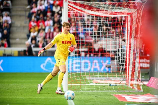 COLOGNE, GERMANY - 29 SEPTEMBER, 2024: Jonas Urbig, The football match of 2.Bundesliga 1.FC Koeln vs Karlsruher SC at Rhein Energie Stadion  Copyright: xVITALIIxKLIUIEVx