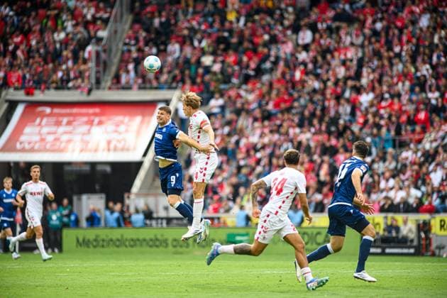COLOGNE, GERMANY - 29 SEPTEMBER, 2024: The football match of 2.Bundesliga 1.FC Koeln vs Karlsruher SC at Rhein Energie Stadion  Copyright: xVITALIIxKLIUIEVx