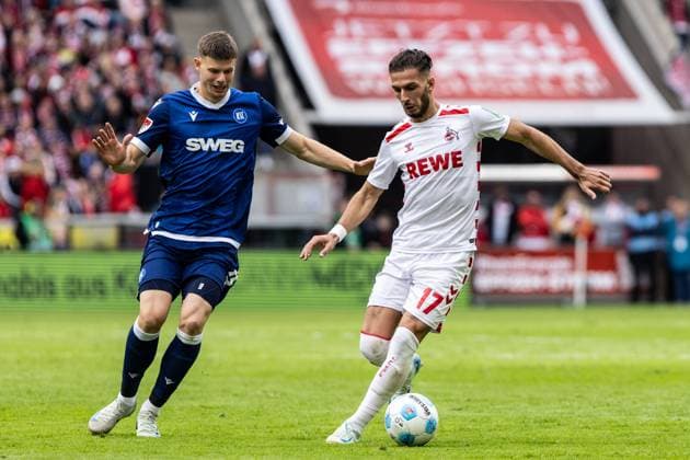 2. Fußball Bundesliga: 1.FC Köln - Karlsruher SC; 29.09.2024 Andrin Hunziker (Karlsruher SC, 9), Leart Pacarada (1.FC Köln, 17) 2. Fußball Bundesliga: 1.FC Köln - Karlsruher SC; Rhein-Energie-Stadion, Köln; 29.09.2024 DFL REGULATIONS PROHIBIT ANY USE OF PHOTOGRAPHS AS IMAGE SEQUENCES AND OR QUASI-VIDEO.