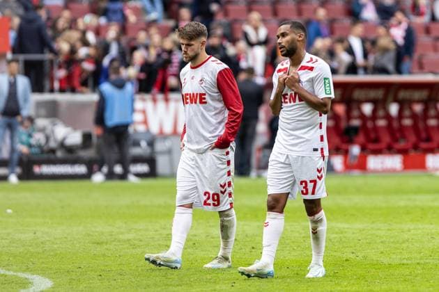 2. Fußball Bundesliga: 1.FC Köln - Karlsruher SC; 29.09.2024 Jan Thielmann (1.FC Köln, 29), Linton Maina (1.FC Köln, 37) enttäuscht nach dem Spiel. 2. Fußball Bundesliga: 1.FC Köln - Karlsruher SC; Rhein-Energie-Stadion, Köln; 29.09.2024 DFL REGULATIONS PROHIBIT ANY USE OF PHOTOGRAPHS AS IMAGE SEQUENCES AND OR QUASI-VIDEO.