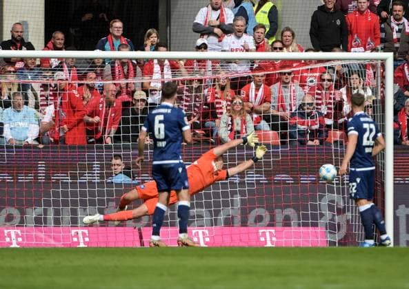 29.09.2024, xjpx, Fussball 2.Bundesliga, 1.FC Koeln - Karlsruher SC emspor, v.l. Treffer zum 2:0 durch Damion Downs (Koeln) (DFL DFB REGULATIONS PROHIBIT ANY USE OF PHOTOGRAPHS as IMAGE SEQUENCES and or QUASI-VIDEO) Koeln