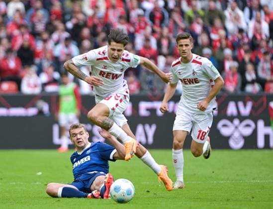 29.09.2024, xjpx, Fussball 2.Bundesliga, 1.FC Koeln - Karlsruher SC emspor, v.l. Lasse Günther (Karlsruhe) mit dem Foul an Denis Huseinbasic (Koeln) (DFL DFB REGULATIONS PROHIBIT ANY USE OF PHOTOGRAPHS as IMAGE SEQUENCES and or QUASI-VIDEO) Koeln