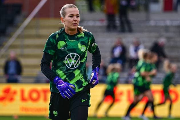 29.09.2024, GER, Fußball, Google Pixel Frauen-Bundesliga, 2024 2025, Eintracht Frankfurt - VfL Wolfsburg Merle Frohms (Wolfsburg) während des Aufwärmens. Frankfurt am Main Stadion am Brentanobad Hessen Deutschland