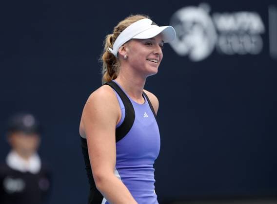 (240930) -- BEIJING, Sept. 30, 2024 -- Ashlyn Krueger of the United States reacts during the women s singles third round match against Aryna Sabalenka of Belarus at 2024 China Open tennis tournament in Beijing, capital of China, Sept. 30, 2024. ) (SP)CHINA-BEIJING-TENNIS-CHINA OPEN-WOMEN S SINGLES (CN) ZhangxChenlin 