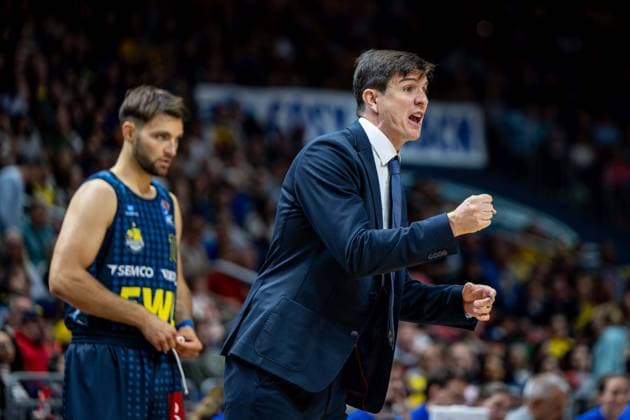 Basketball Berlin 28.09.2024 easyCredit BBL 1. Bundesliga Männer Herren Alba Berlin - EWE Baskets Oldenburg Pedro Calles (Oldenburg, Trainer)