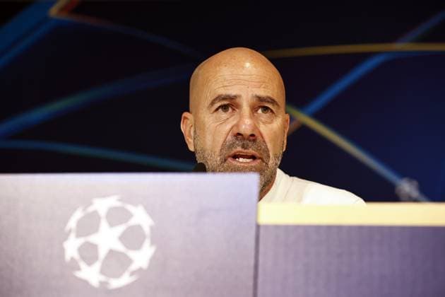 EINDHOVEN - PSV coach Peter Bosz during a press conference, PK, Pressekonferenz at Philips Stadium prior to PSV Eindhoven s Champions League match against Sporting CP. ANP MAURICE VAN STEEN xVIxANPxSportx xxANPxIVx 509768430 originalFilename: 509768430.jpg