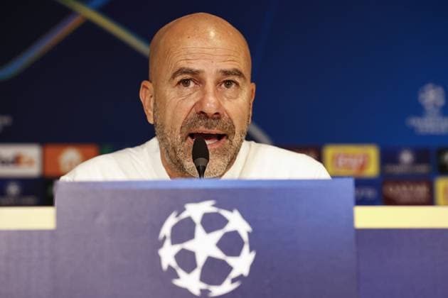 EINDHOVEN - PSV Eindhoven coach Peter Bosz during a press conference, PK, Pressekonferenz at Philips Stadium prior to PSV Eindhoven s Champions League match against Sporting CP. ANP MAURICE VAN STEEN xVIxANPxSportx xxANPxIVx 509768951 originalFilename: 509768951.jpg