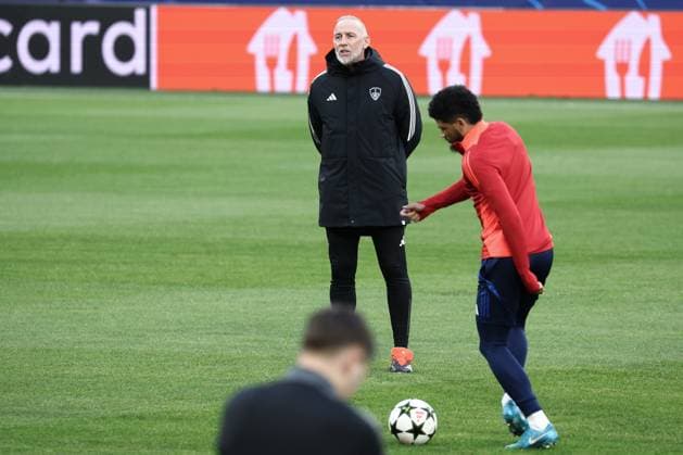 SOCCER - UEFA CL, RBS vs Brest SALZBURG,AUSTRIA,30.SEP.24 - SOCCER - UEFA Champions League, Red Bull Salzburg vs Stade Brestois 29, preview, training Brest. Image shows head coach Eric Roy (Brest).  GEPAxpictures xDavidxGeieregger