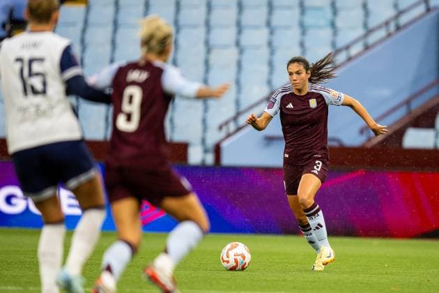 Aston Villa Women v Tottenham Hotspur Women Women s Super League 29 09 2024. Aston Villa Women defender Paula Tomas (3) runs forward during the Women s Super League match between Aston Villa Women and Tottenham Hotspur Women at Villa Park, Birmingham, England on 29 September 2024. Birmingham Villa Park West Midlands England Editorial use only DataCo restrictions apply See www.football-dataco.com , Copyright: xManjitxNarotrax PSI-20519-0059