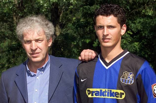 Archivbilder der Woche SPORT KW40 Trainer Klaus Toppmöller mit Sohn Dino (1. FC Saarbrücken) *** Coach Klaus Toppmoeller with son Dino (1. FC Saarbruecken)