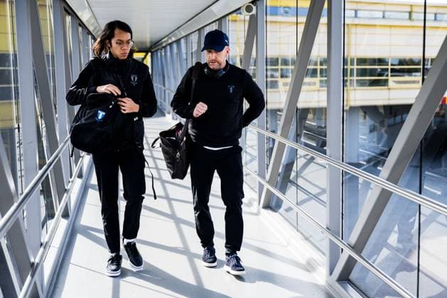 241001 Head coach Henrik Rydström of Malmö FF during the team travel from Malmö to Baku ahead of the UEFA Europa League match between Qarabag and Malmö FF on October 1, 2024 in Malmö. Photo: Petter Arvidson BILDBYRAN kod PA PA0888 fotboll football soccer fotball uefa europa league resa travel malmö ff bbeng Copyright: PETTERxARVIDSON BB241001PA011