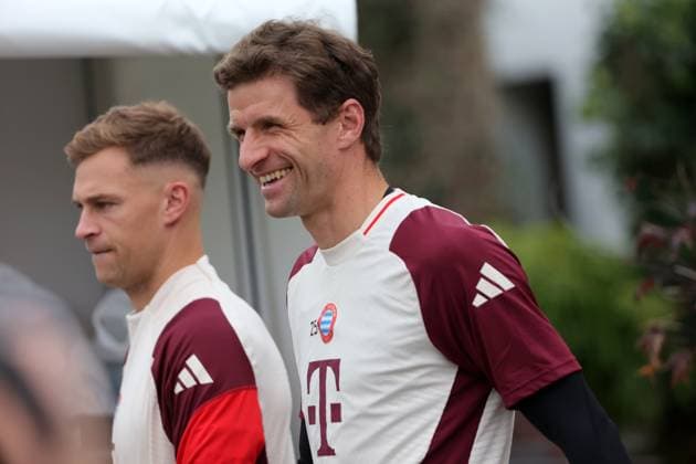 20241001, CL, FC Bayern Abschlusstraining, Fussball, im Bild: Joshua Kimmich (FC Bayern Muenchen) und Thomas Mueller (FC Bayern Muenchen)