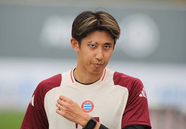München, Deutschland 01. Oktober 2024: Fussball, Herren, Saison 2024 2025, FC Bayern München, Säbener Strasse, Trainingsgelände, Abschlusstraining, Champions League Hiroki Ito (FC Bayern München) Kopf, Oberkörper